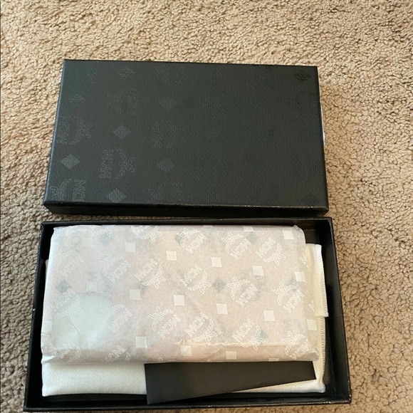 MCM iPhone 11 Pro Case in Power Pink $145+ Tax - Picture 9 of 9